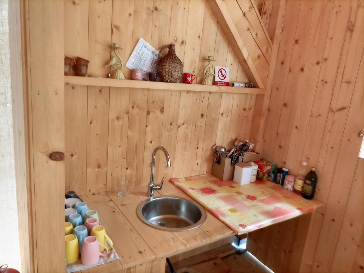 מלון Stari Trg pri Lozu Kamp Beli Gaber מראה חיצוני תמונה